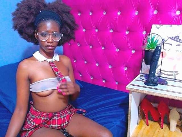 BigClitSlimTea22 live cam