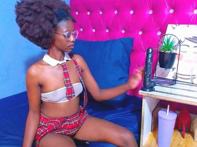 BigClitSlimTea22 live cam