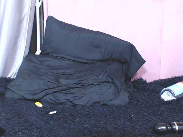 BigClitSlimTea22 live cam preview
