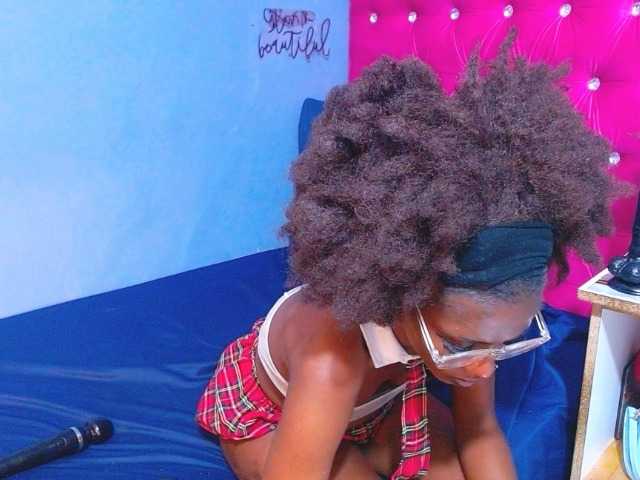 BigClitSlimTea22 live cam
