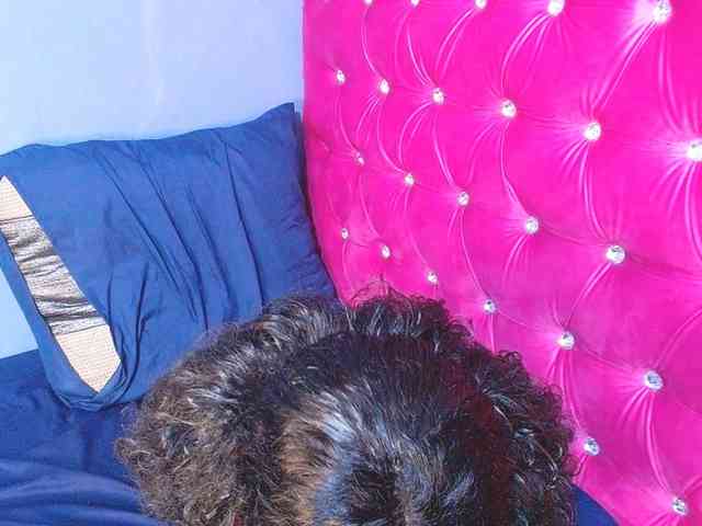 BigClitSlimTea22 webcam