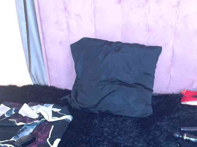 BigClitSlimTea22 webcam