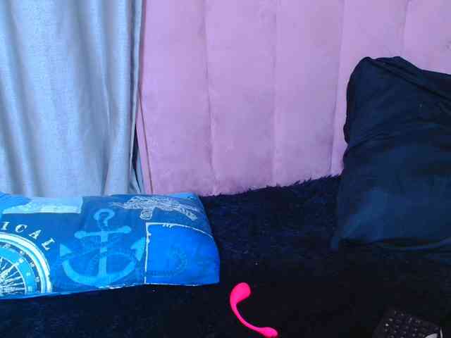 BigClitSlimTea22 webcam