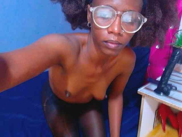 BigClitSlimTea22 webcam