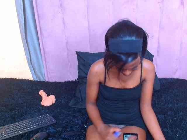 BigClitSlimTea22 webcam