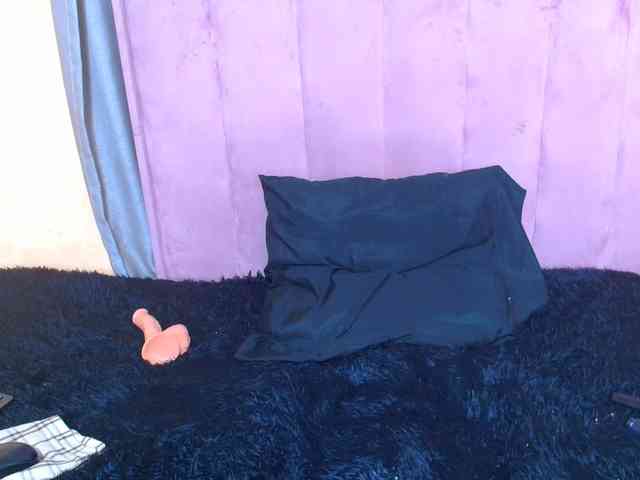 BigClitSlimTea22 webcam