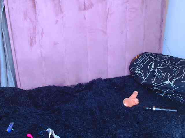 BigClitSlimTea22 webcam