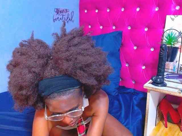 BigClitSlimTea22 webcam
