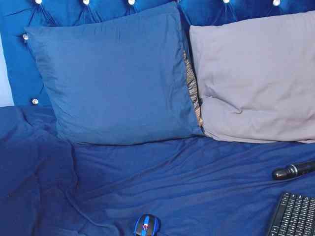 BigClitSlimTea22 webcam