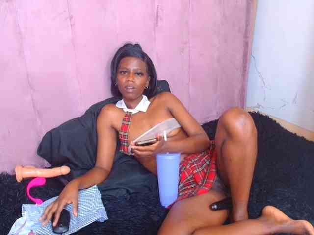 BigClitSlimTea22 webcam