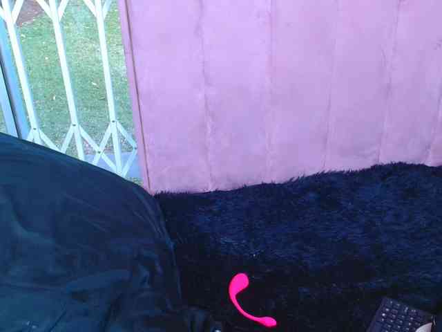 BigClitSlimTea22 webcam