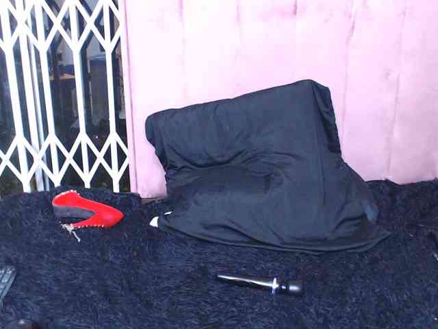 BigClitSlimTea22 webcam