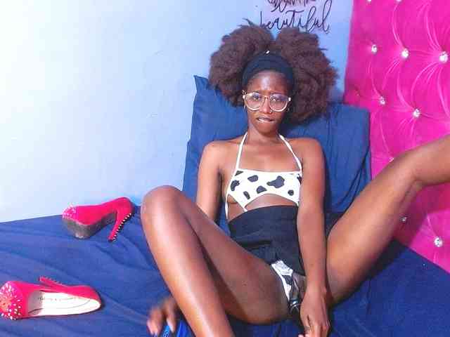 BigClitSlimTea22 webcam
