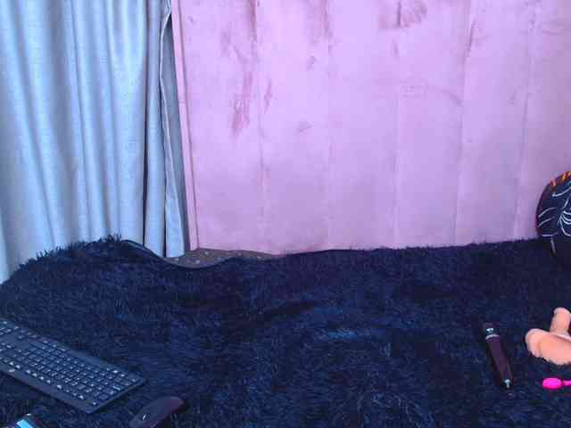 BigClitSlimTea22 webcam