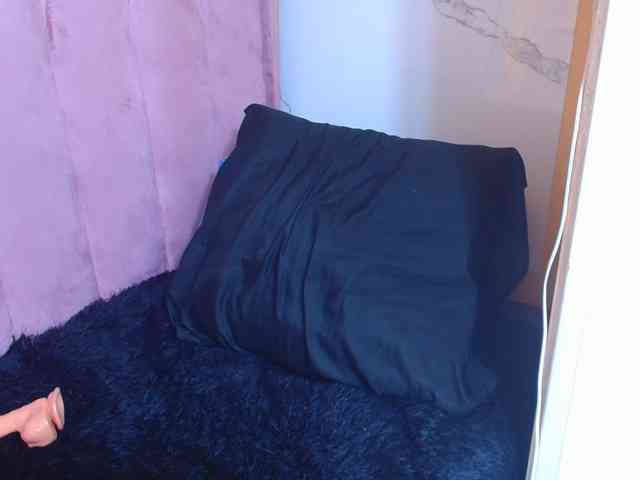 BigClitSlimTea22 webcam