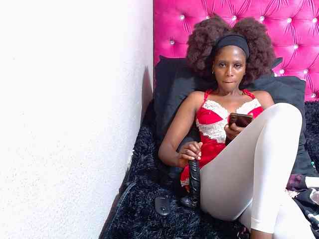 BigClitSlimTea22 webcam
