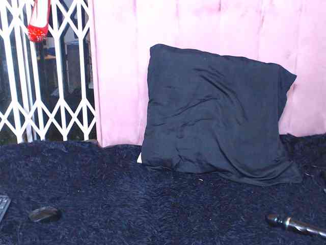 BigClitSlimTea22 webcam