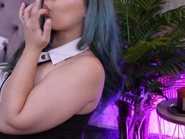 AlanaMilani live cam on BongaCams