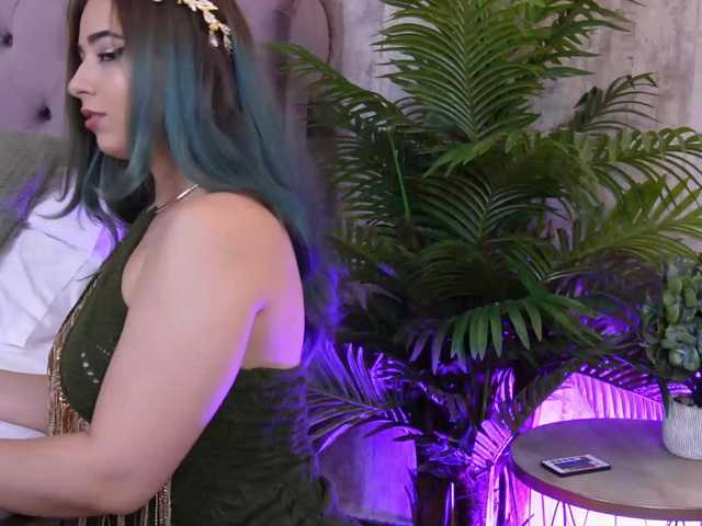 AlanaMilani live cam on BongaCams