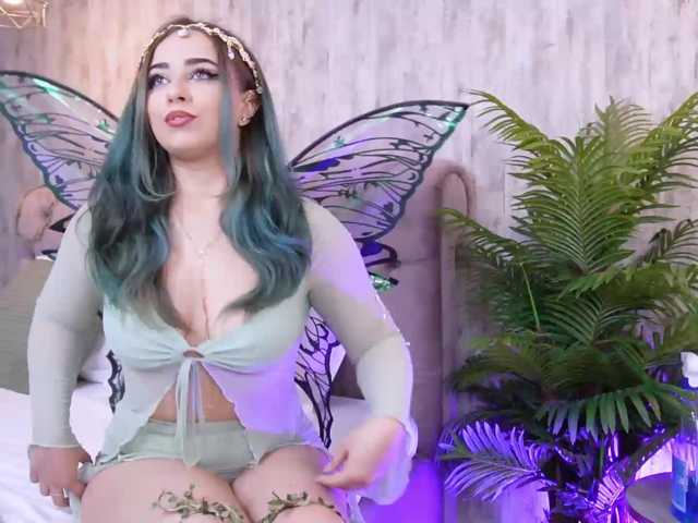 AlanaMilani live cam on BongaCams