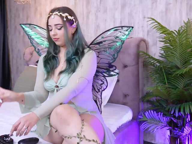 AlanaMilani live cam on BongaCams