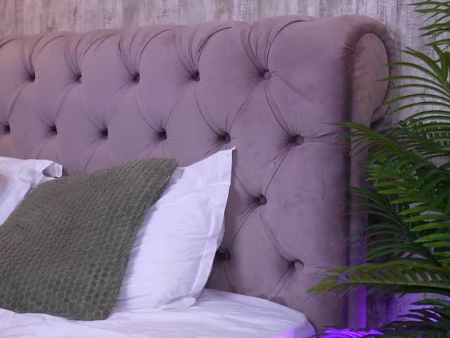 AlanaMilani live cam on BongaCams
