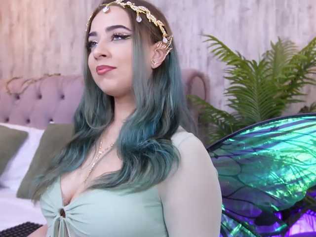 AlanaMilani live cam on BongaCams