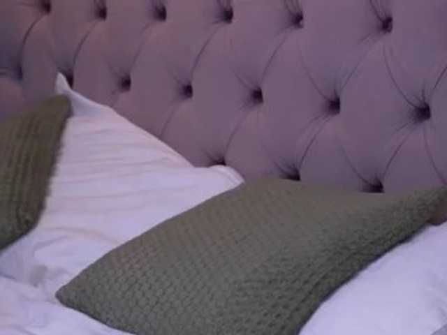 AlanaMilani live cam on BongaCams