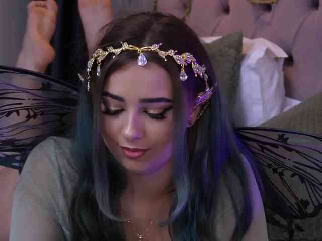 AlanaMilani webcam