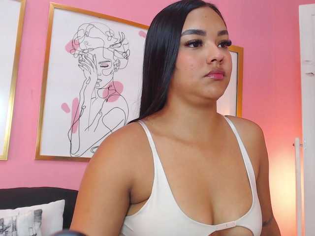 MiaRosse8 live cam on BongaCams