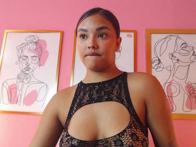 MiaRosse8 live cam on BongaCams