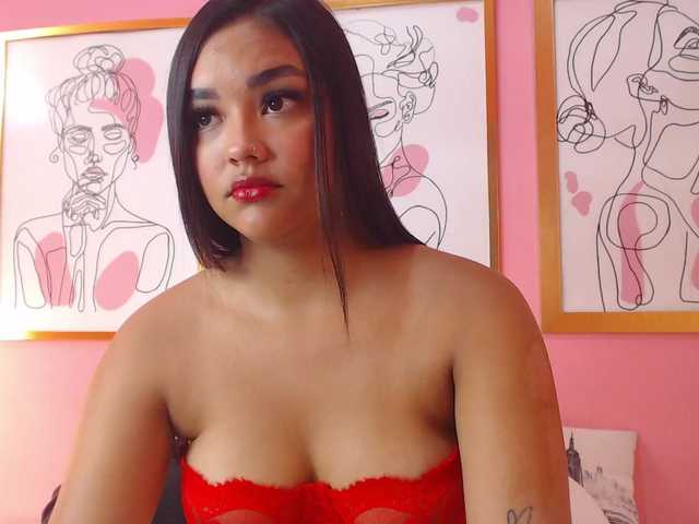 MiaRosse8 live cam on BongaCams