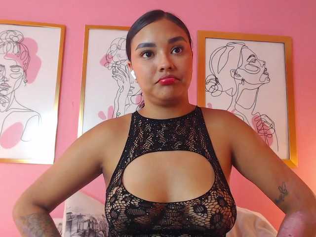 MiaRosse8 live cam on BongaCams