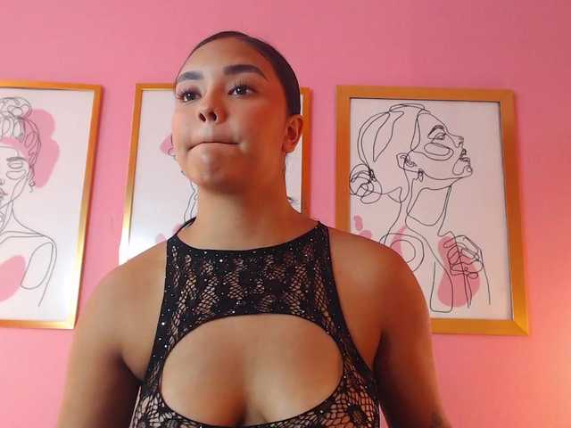MiaRosse8 live cam on BongaCams