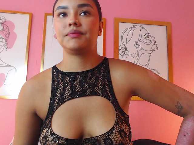 MiaRosse8 live cam on BongaCams