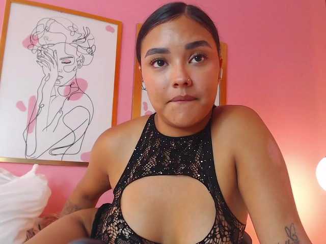 MiaRosse8 live cam on BongaCams