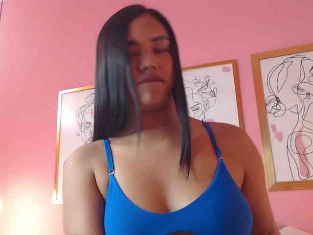 MiaRosse8 webcam