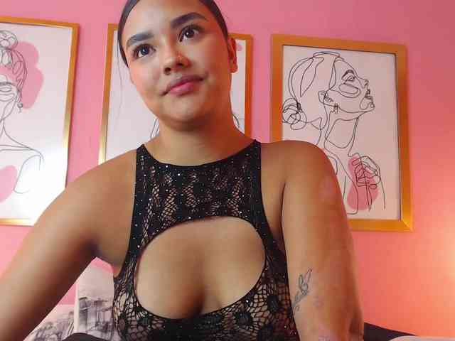 MiaRosse8 webcam