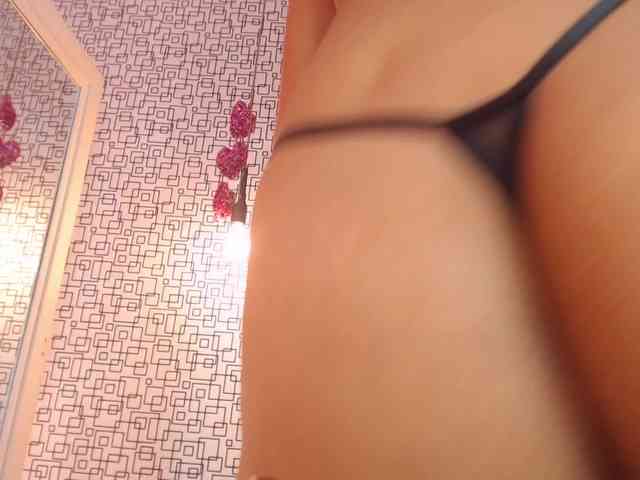 MiaRosse8 webcam