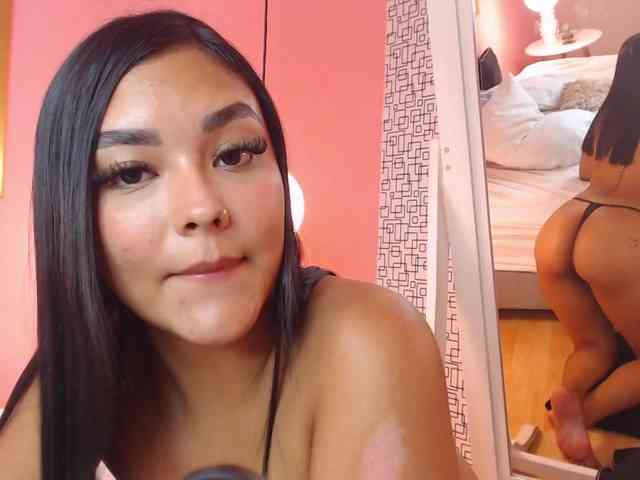 MiaRosse8 webcam