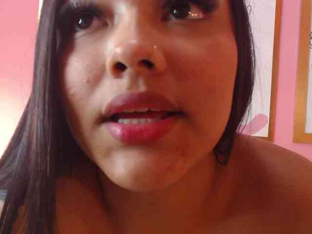MiaRosse8 webcam