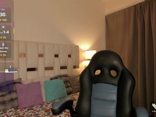 NauthyNahomi Porn Show