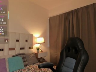NauthyNahomi Porn Show