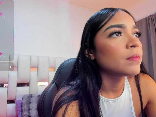 NauthyNahomi live cam on BongaCams