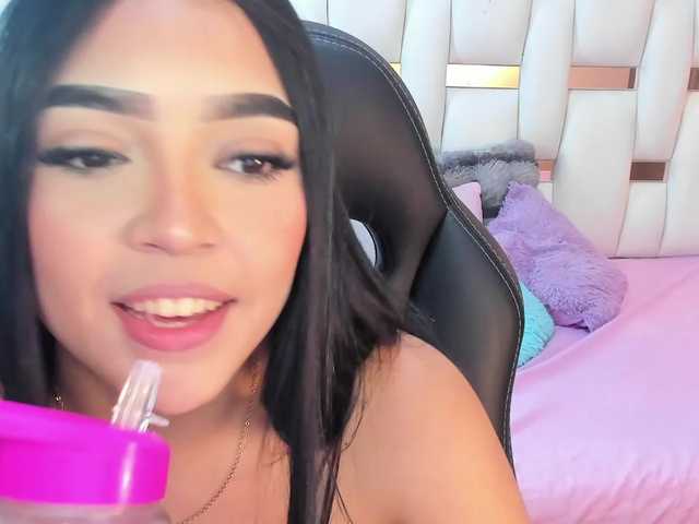 NauthyNahomi live cam on BongaCams