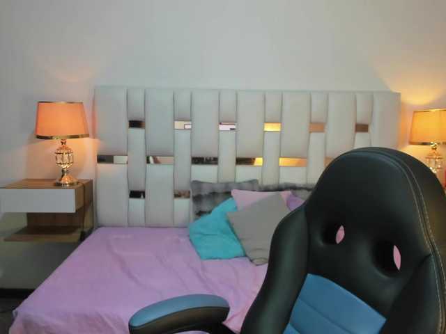NauthyNahomi live cam on BongaCams