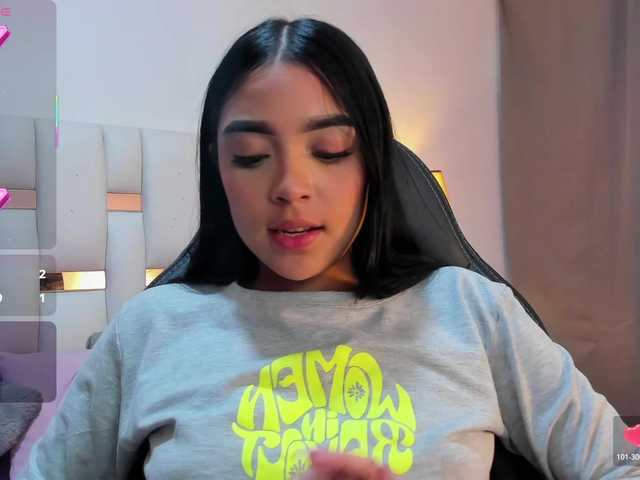 NauthyNahomi live webcam show
