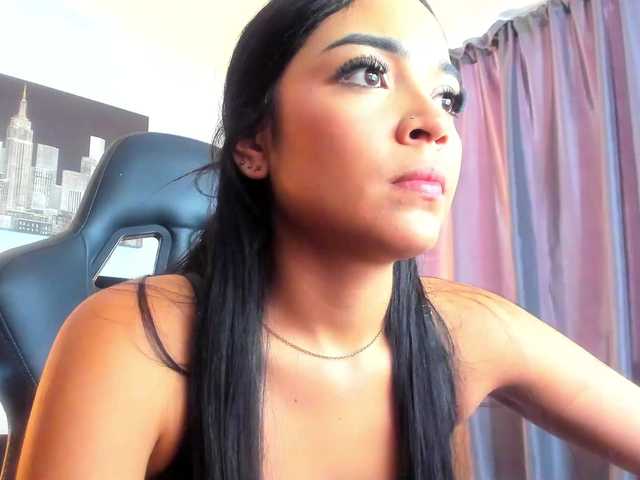 NauthyNahomi