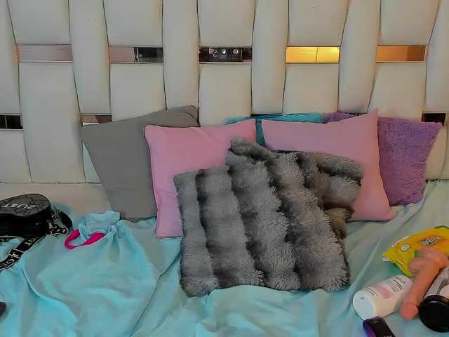 NauthyNahomi live cam on BongaCams