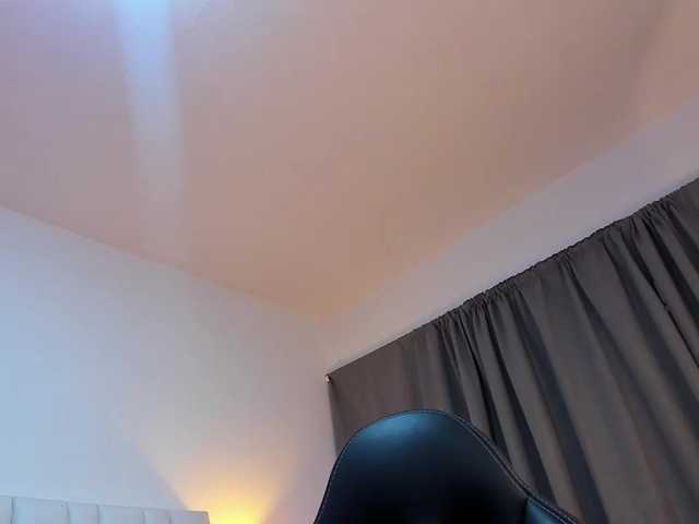 NauthyNahomi live cam on BongaCams